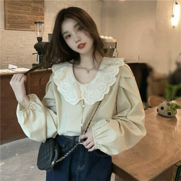 Lovely Girl 2 Colors Doll Collar Puff Sleeve Loosen Blouse 2