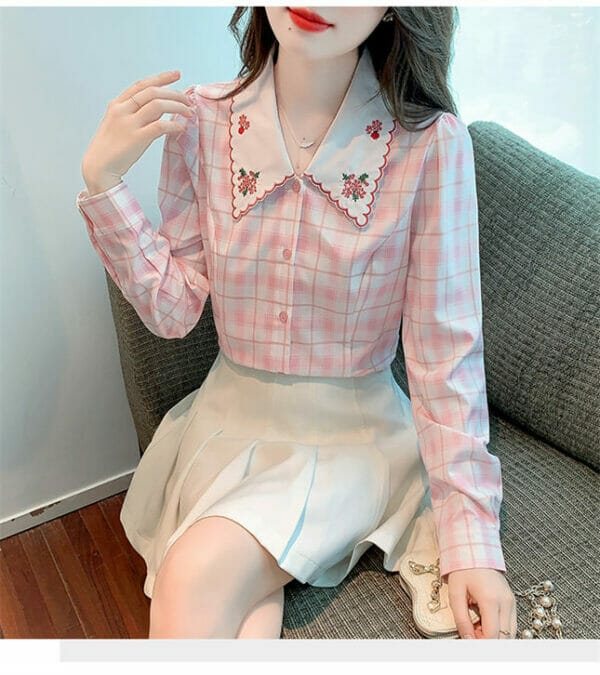 Lovely Girl Flowers Embroidery Doll Collar Plaids Blouse 4