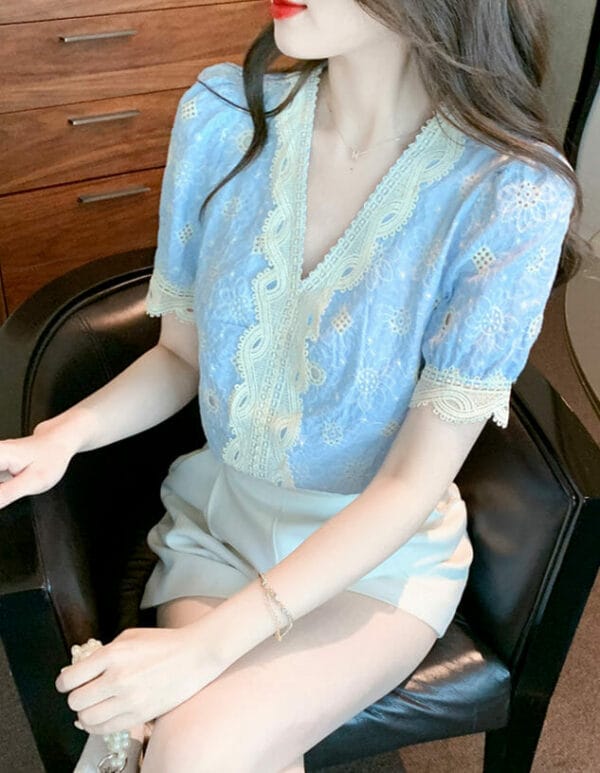 Lovely Lace Hollow Out V-neck Puff Sleeve Blouse 4