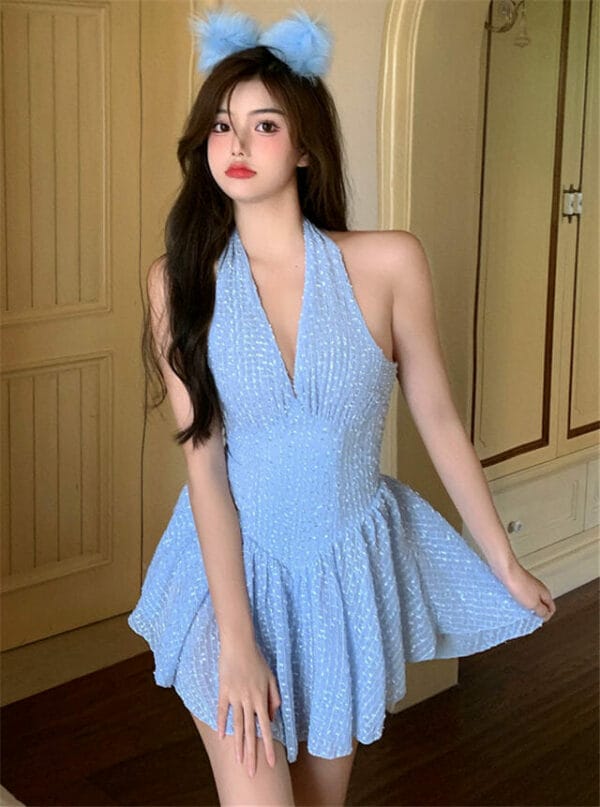 Lovely Sexy 2 Colors V-neck Halter Backless Flouncing Dress 2