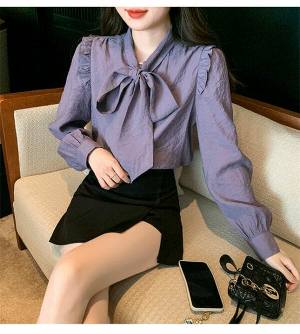 Lovely Tie Bowknot Collar Long Sleeve Blouse 2