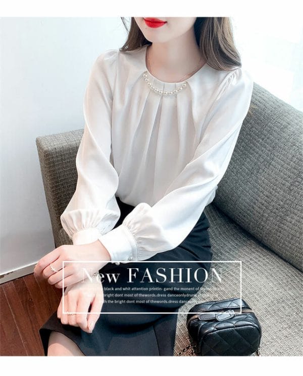Modern Lady 2 Colors Beads Pleated Round Neck Blouse 3