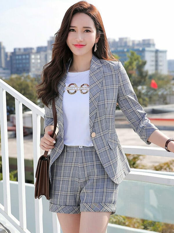 Modern Lady 2 Colors Tailored Collar Plaids Short Suits 1