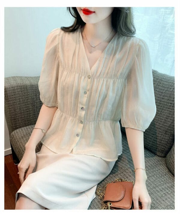 Modern Lady Buttons V-neck Puff Sleeve Casual Blouse 5
