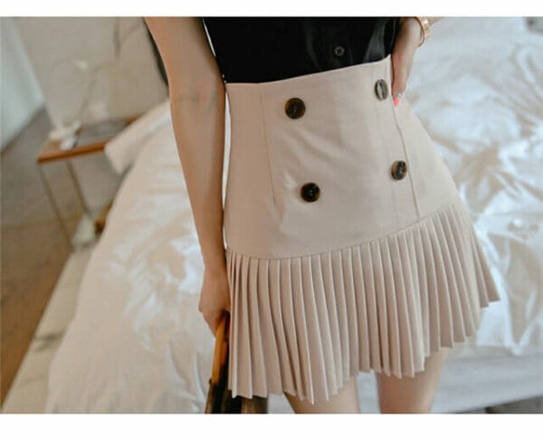 Modern Lady Doll Collar Blouse with Double-breasted Pleated Skirt 6