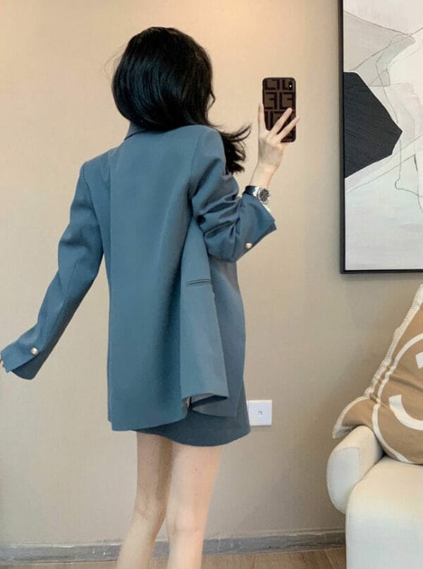 Modern Lady Tailored Collar Double-breasted Jacket with Short Skirt 5