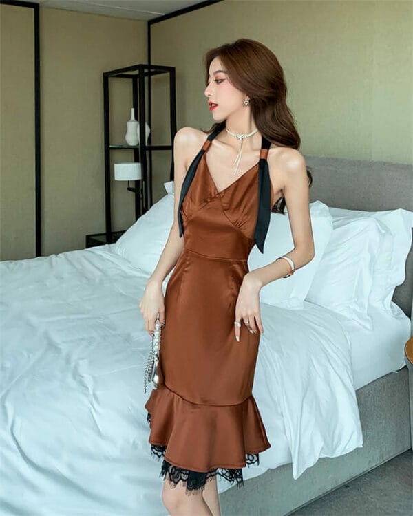 Modern Lady V-neck Lace Fishtail Halter A-line Dress 2