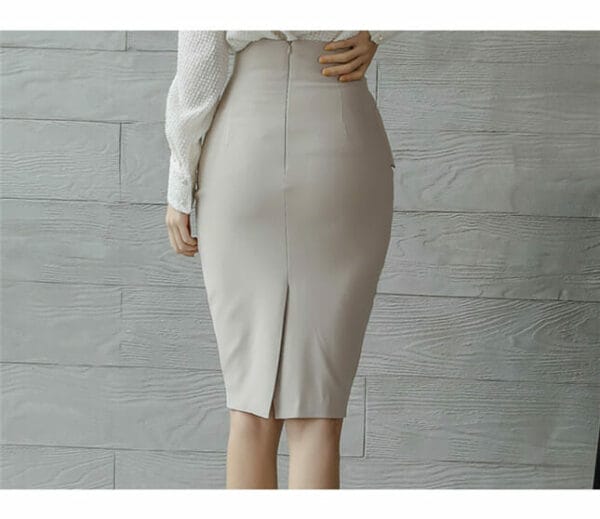 Modern Lady V-neck Puff Sleeve Blouse with Flouncing Midi Skirt 6