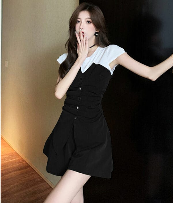 Modern New 2 Colors Block Pleated Tops with Wide-leg Shorts 5