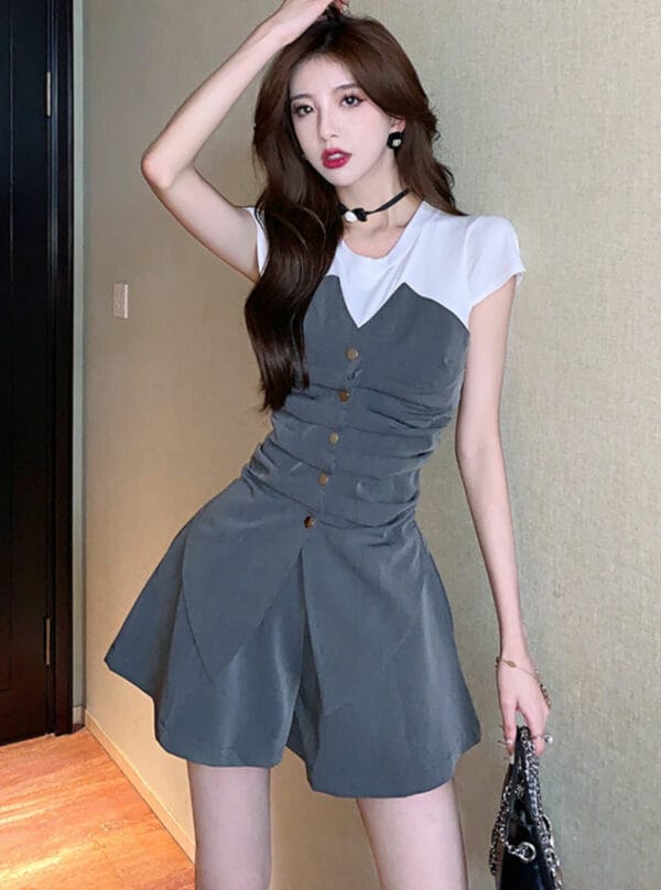 Modern New 2 Colors Block Pleated Tops with Wide-leg Shorts 1