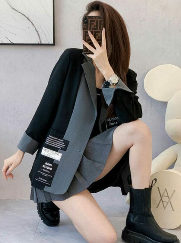 Modern New Color Block Loosen Coat with Pleated A-line Skirt 3