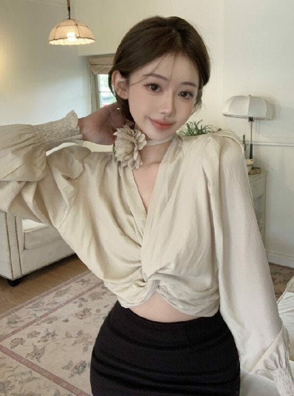 Modern Sexy Flowers Twisted V-neck Puff Sleeve Blouse 3