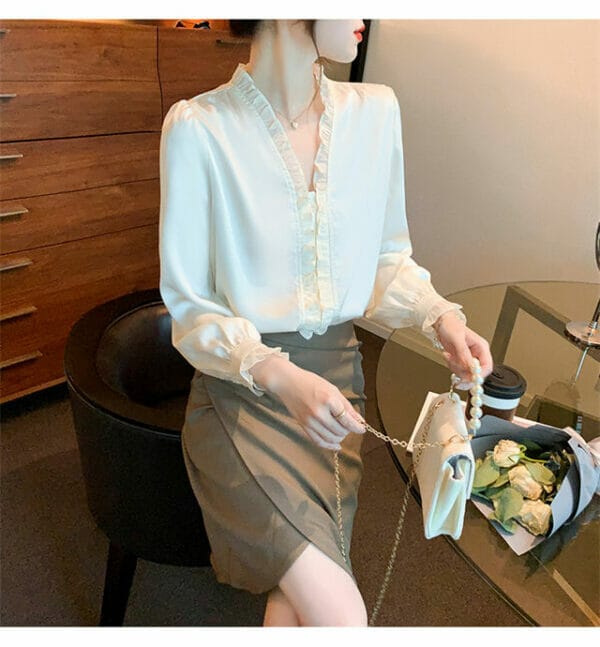 New Arrive Flouncing V-neck Long Sleeve Blouse 3