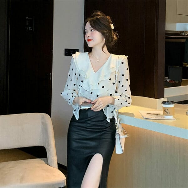 Pretty 2 Colors Flouncing V-neck Dots Blouse 4