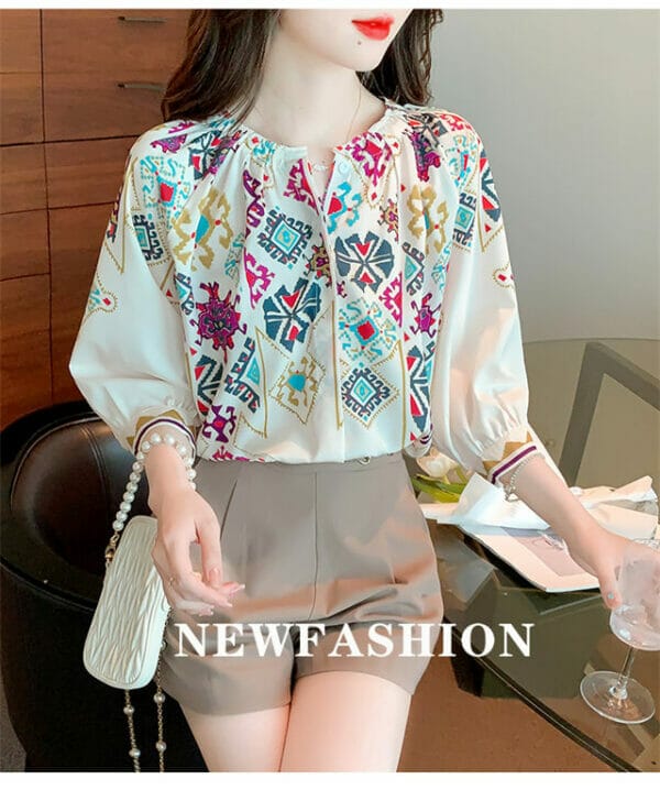 Pretty Fashion Round Neck Flowers Puff Sleeve Blouse 3