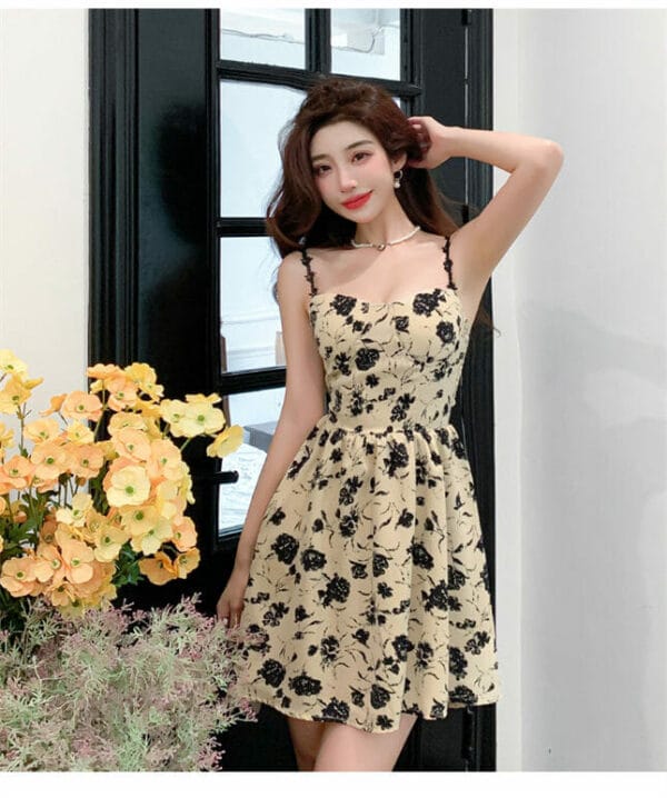 Pretty Korea Backless Bowknot Flowers Straps A-line Dress 2