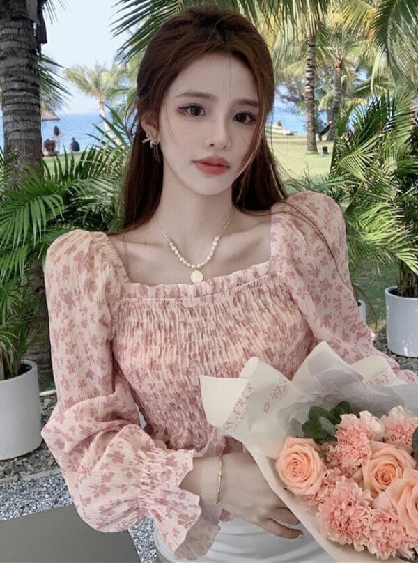 Pretty Summer Square Collar Flowers Puff Sleeve Blouse 1