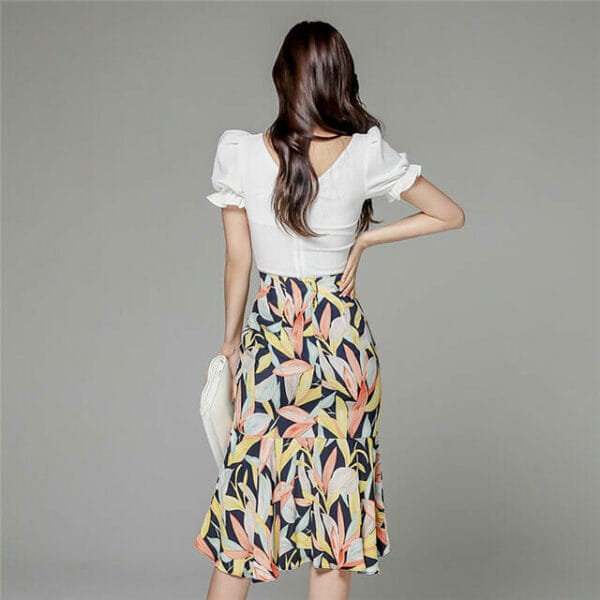 Pretty V-neck Puff Sleeve Blouse with Flowers Fishtail Skirt 4