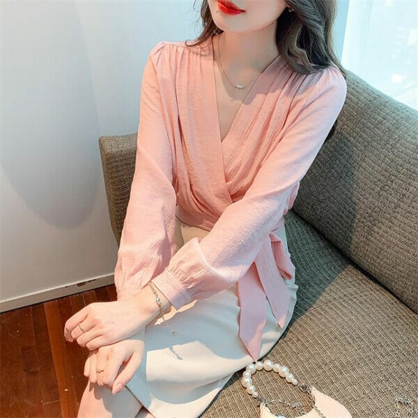 Pretty Women Tie Waist Pleated V-neck Puff Sleeve Blouse 2