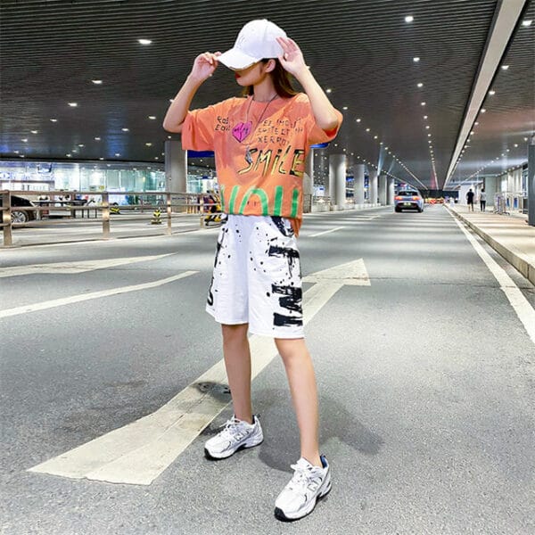 Punk Stylish Scrawl Printings Oversize T-shirt with Fifth Pants 3