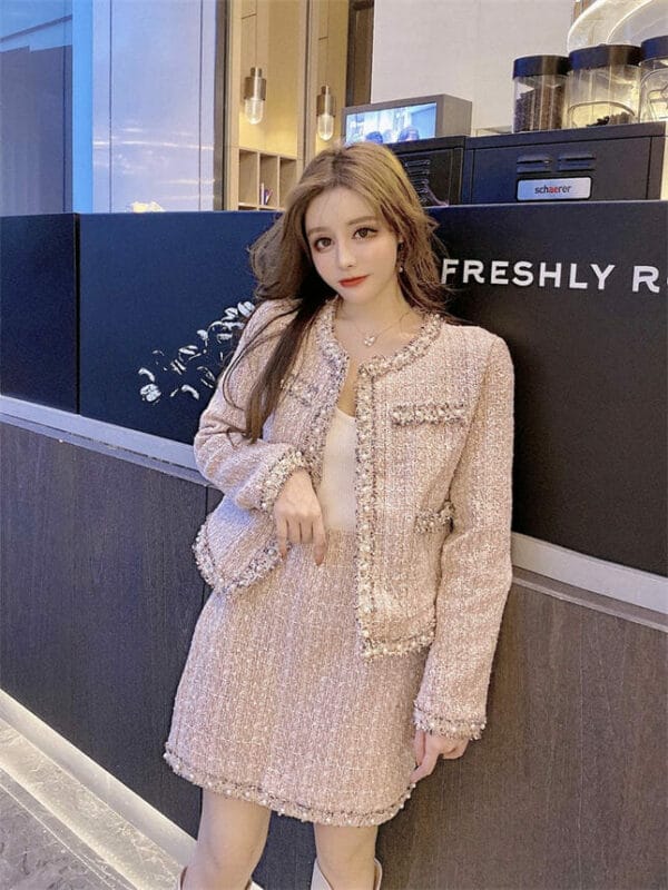 Quality Fashion 2 Colors Beads Tweed Jacket with Short Skirt 3
