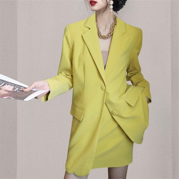 Quality New Tailored Collar Loosen Long Coat with Slim Skirt 4