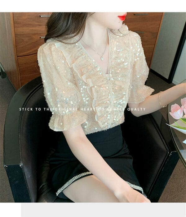 Retro Charming Flouncing Sequins V-neck Puff Sleeve Blouse 3