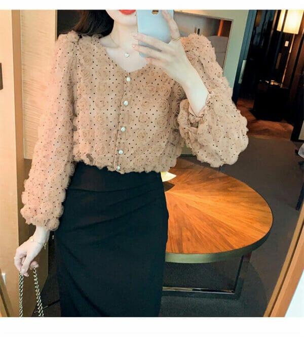 Retro Charming V-neck Stereo Flowers Puff Sleeve Blouse 4