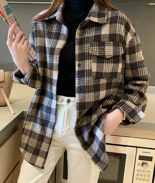 Retro Fashion 2 Colors Plaids Shirt Collar Loosen Blouse 6