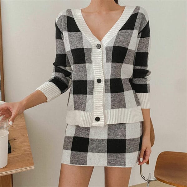 Retro Fashion Buttons V-neck Plaids Knitting Dress Set 4