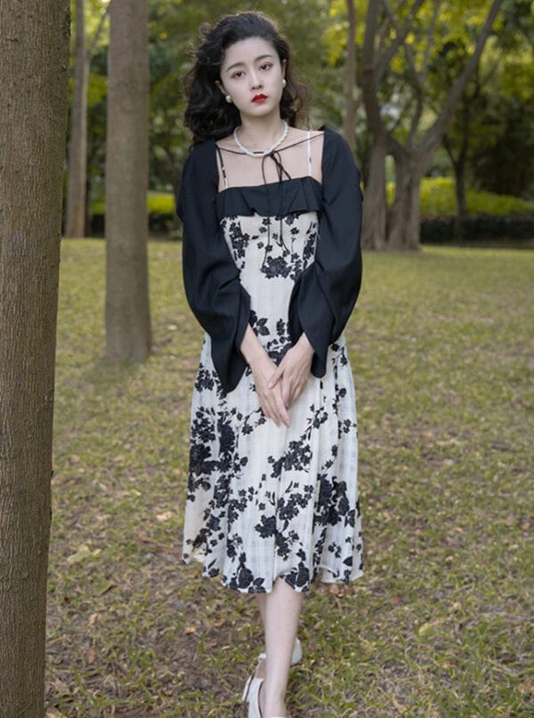 Retro Fashion Puff Sleeve Blouse with Flowers Straps Dress 3