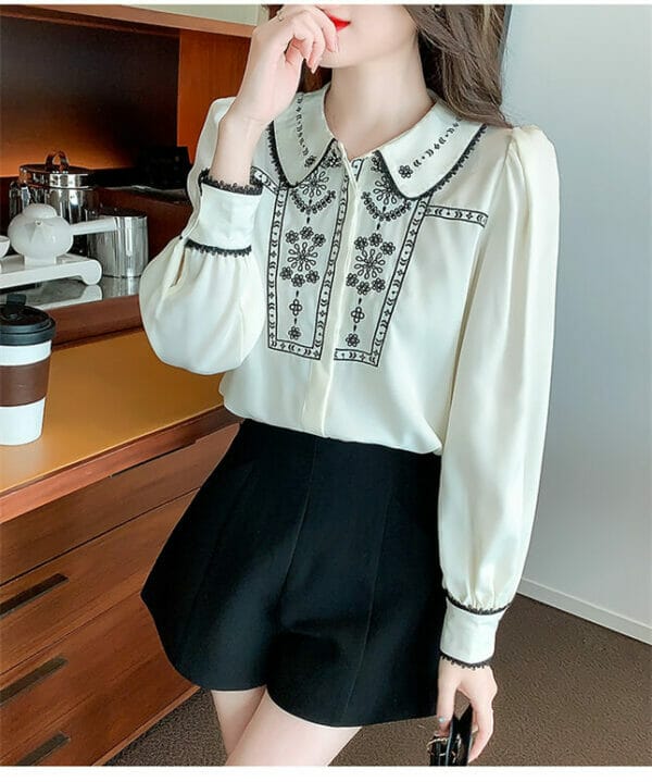 Retro Fresh Doll Collar Embroidery Puff Sleeve Chiffon Blouse 2