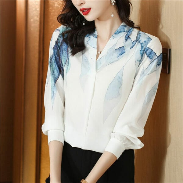 Retro Grace Ink Printings V-neck Long Sleeve Casual Blouse 2