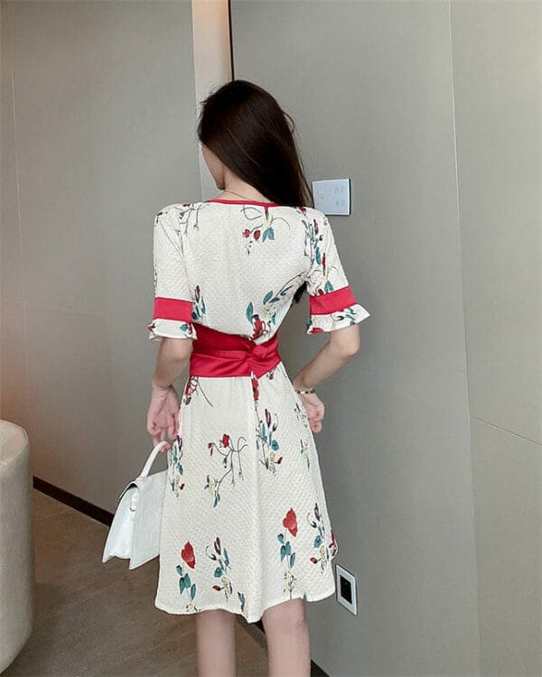 Retro Korea Fashion Tie Waist V-neck Flower A-line Dress 5