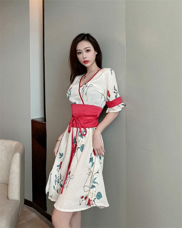 Retro Korea Fashion Tie Waist V-neck Flower A-line Dress 2