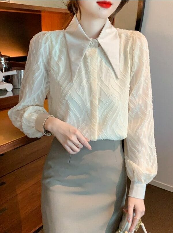 Retro Korea Pointed Shirt Collar Stripes Long Sleeve Blouse 1