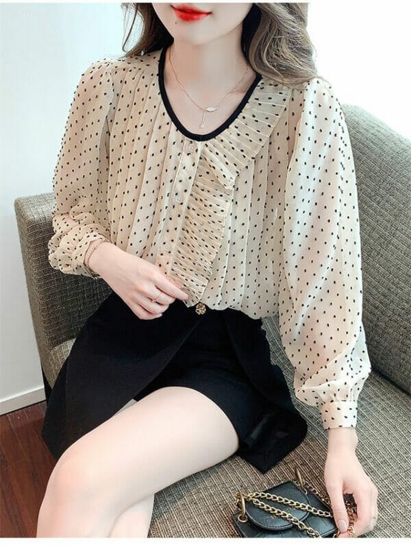 Retro Pleated Flouncing Dots Puff Sleeve Blouse 3