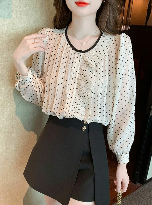 Retro Pleated Flouncing Dots Puff Sleeve Blouse 1