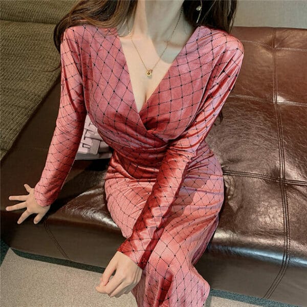 Retro V-neck Plaids Bodycon Velvet Dress 5