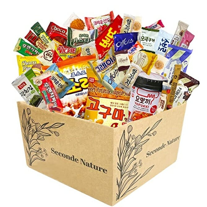 Korean Snack Boxes - 15 Must-Try Mystery Boxes! 13