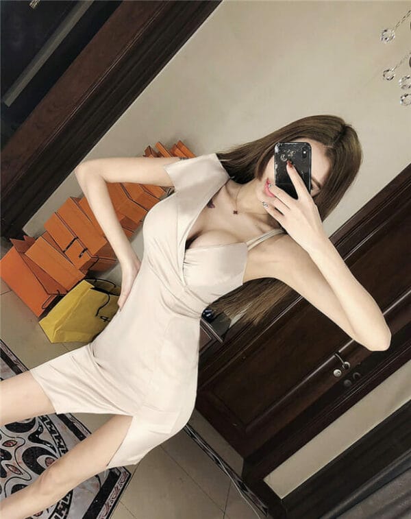 Sexy Lady Off Shoulder Low V-neck Skinny Tank Dress 3