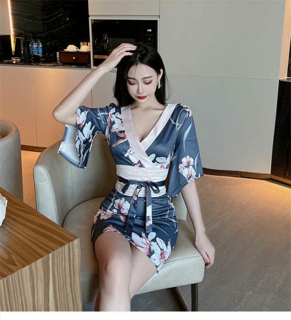 Sexy V-neck Tie Waist Flowers Kimono Dress 3