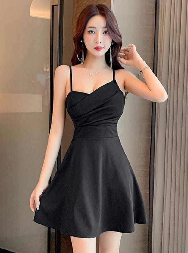 Simple Fashion 3 Colors Pleated V-neck Straps A-line Dress 4