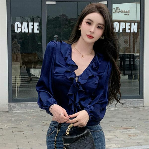 Spring Fashion Flouncing V-neck Puff Sleeve Short Blouse 2