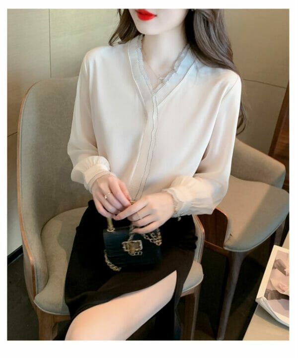 Spring Pleated Flouncing V-neck Chiffon Blouse 3