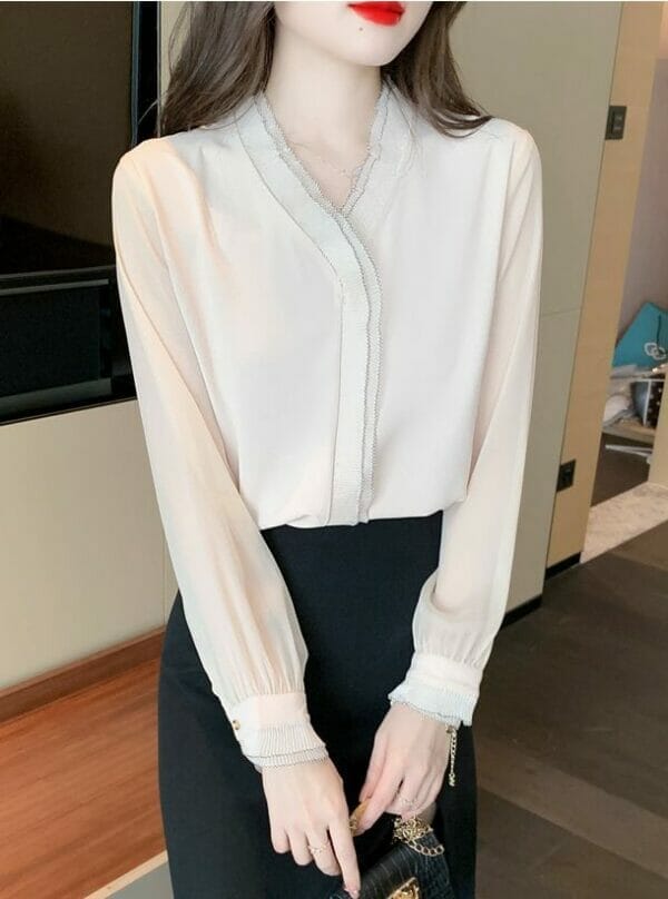 Spring Pleated Flouncing V-neck Chiffon Blouse 1