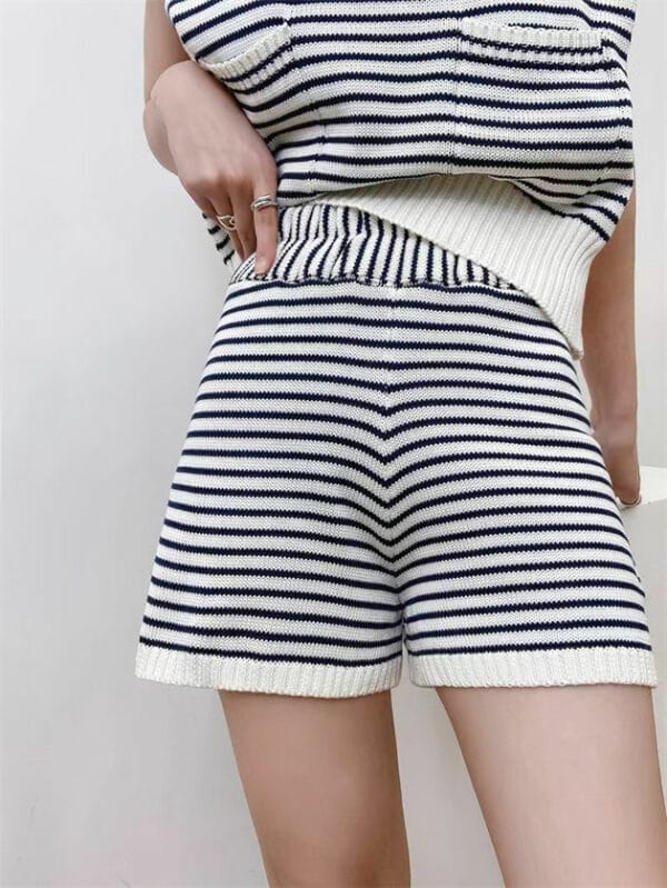 Street Fashion Turn-down Collar Stripes Knitting Short Suits 4