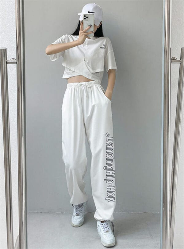 Stylish Korea Cross T-shirt with Letters Wide-leg Jogger Pants 3