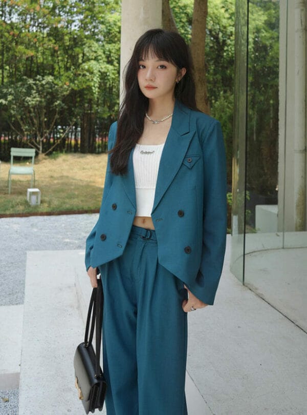 Stylish Korea Tailored Collar Short Coat with Wide-leg Long Pants 4