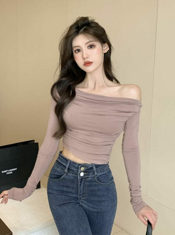 Stylish Off Shoulder Pleated Slim Cotton Short T-shirt 2